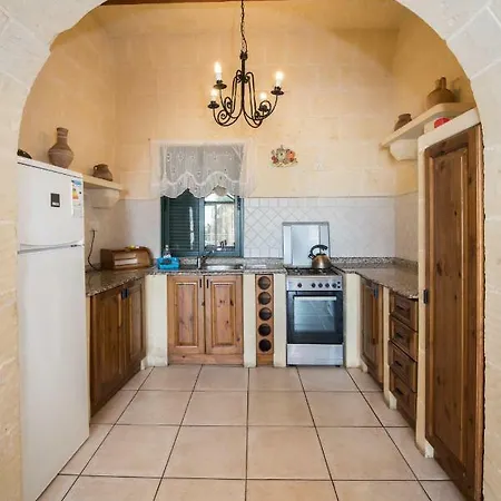 Valley View - Farmhouse With Private Pool *